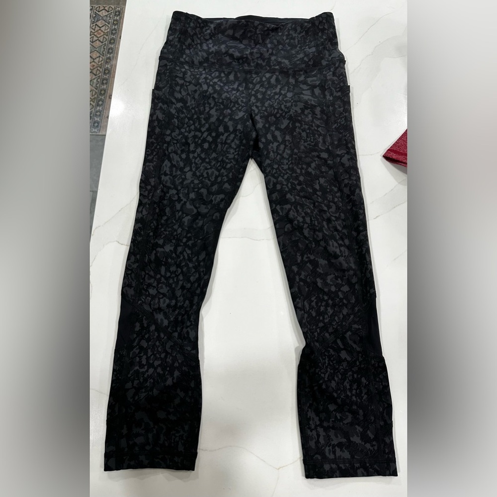 Lululemon Wunder Train High Rise with Pockets